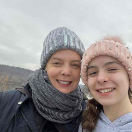 Great Thanksgiving Listen – Chloé Brunner and her Mom, Jane Wilson (11-26-2023)